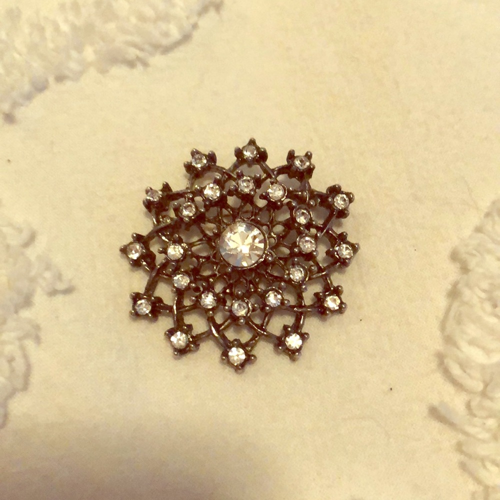 Diamond brooch